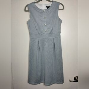 Kate and Lily (Size 4) Micro Pattern Pearl Accent Button Sleeveless Sheath Dress